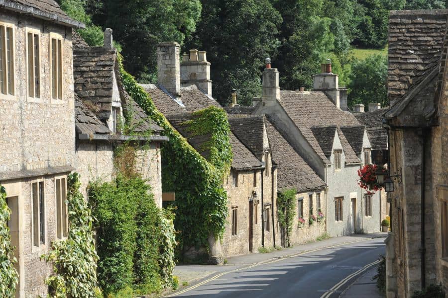 House Sitting Cotswolds UK